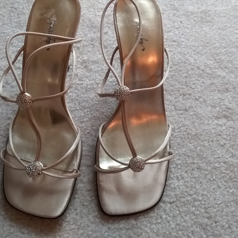 Sandals - Picture 2 of 5